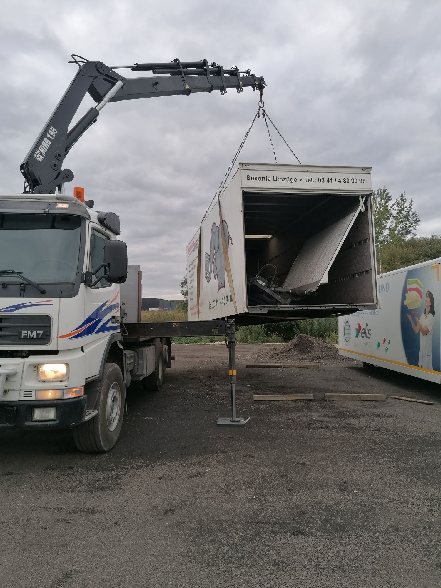 Transport HDS usługi transportowe, (mini)dźwigowe BUS XXLprzewóz towa