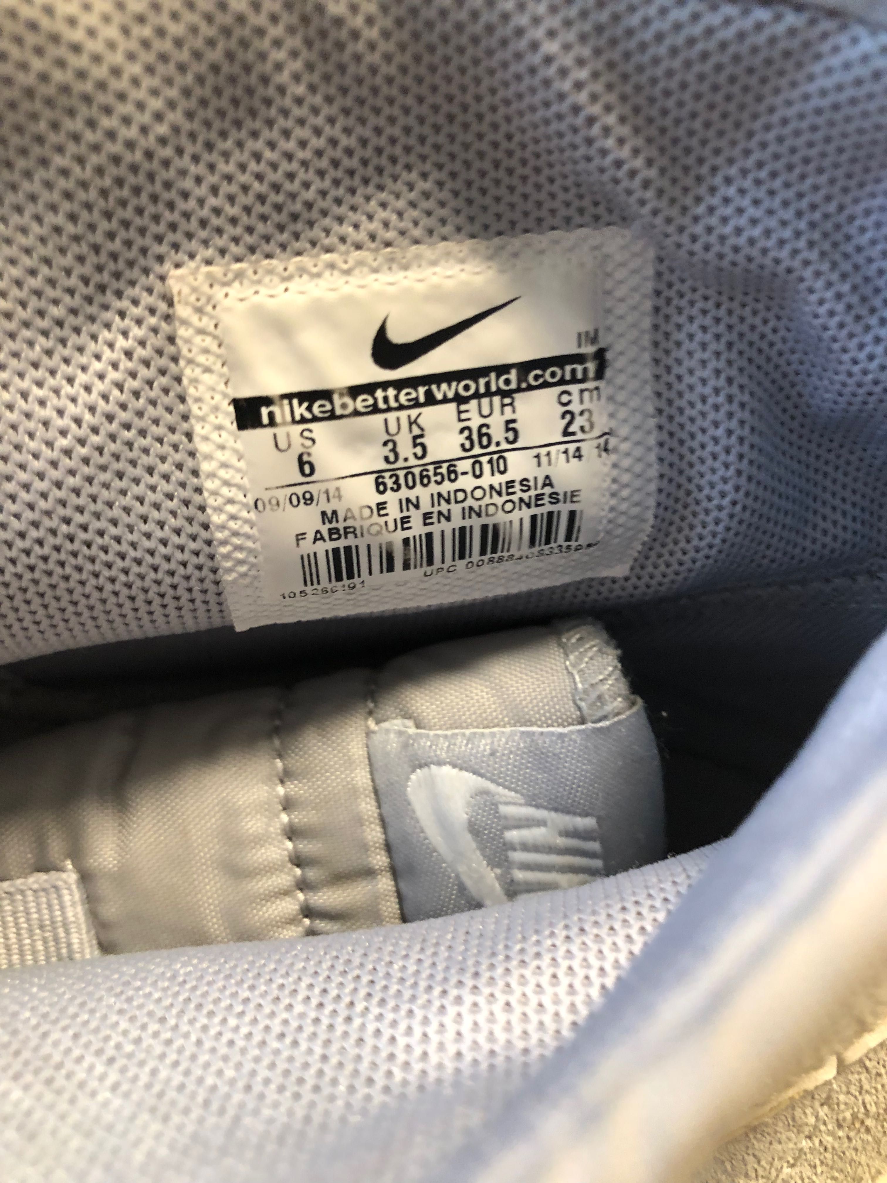 Кеди від  Nike сірі