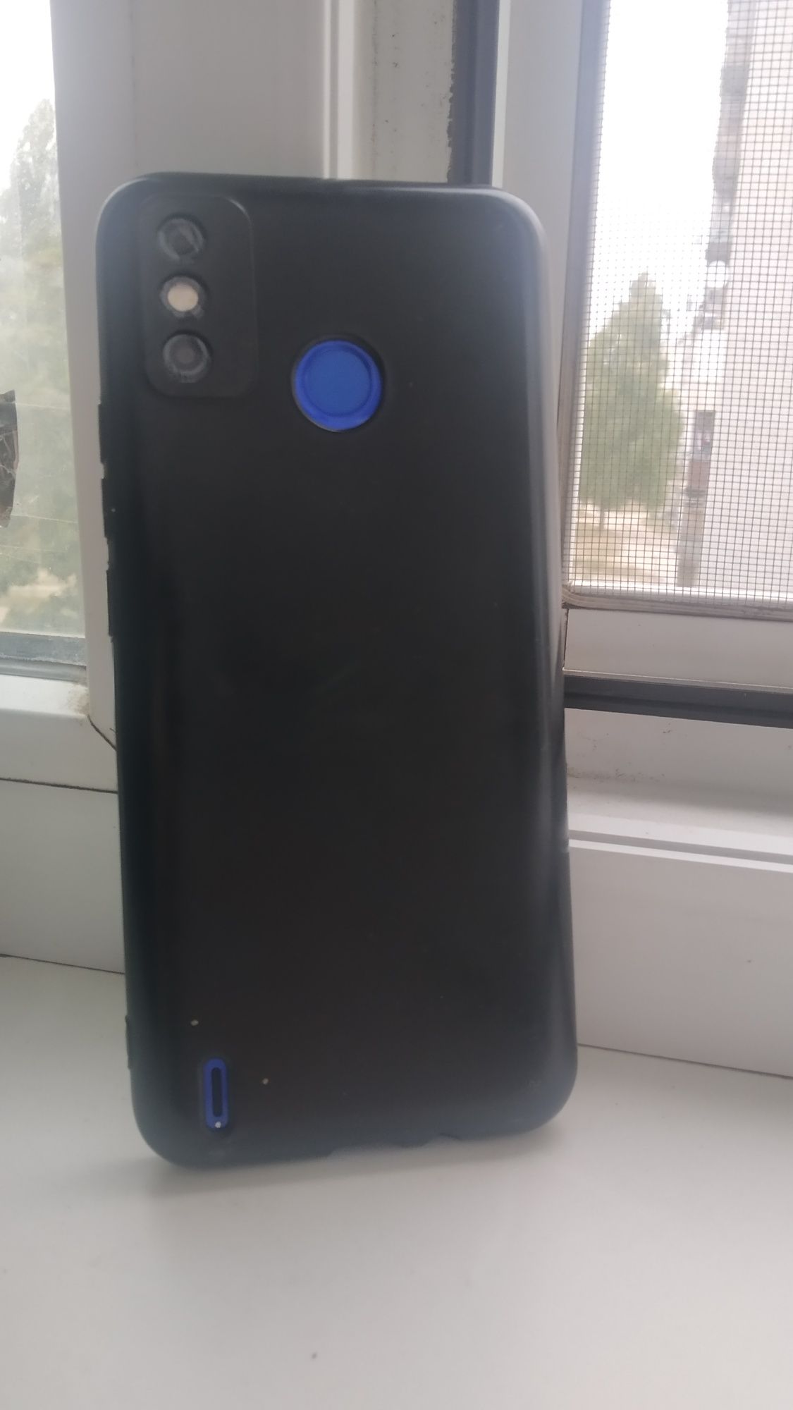 Телефон TECNO SPARK 6 go