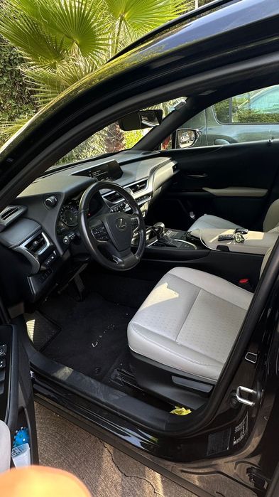 Lexus UX 250h Special Edition