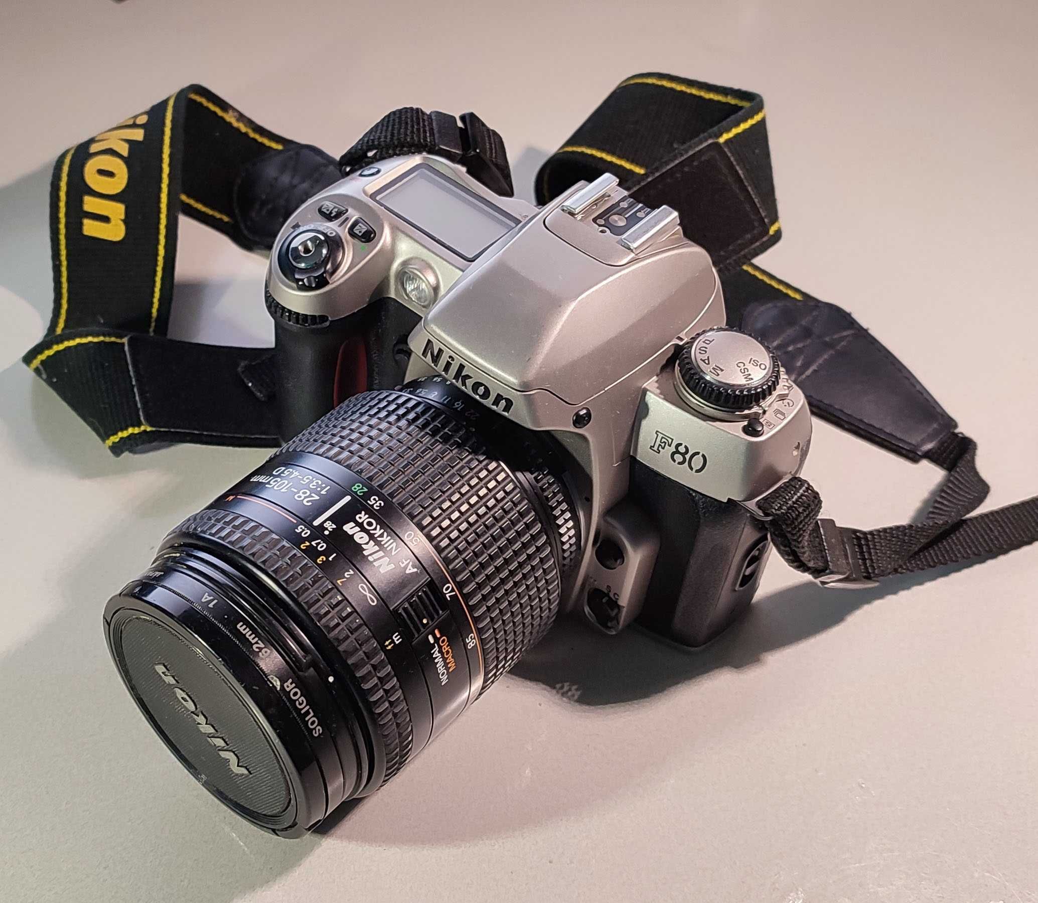 Nikon F80 + ceniony zoom Nikkor 28-105 (+ tryb makro)