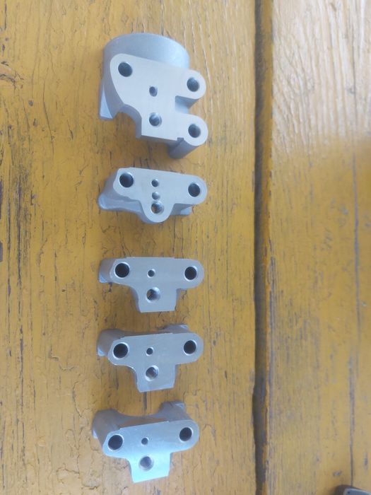 Бугель ГБЦ бугеля распредвала 4D56 pajero розборка шрот запчасти 2.5