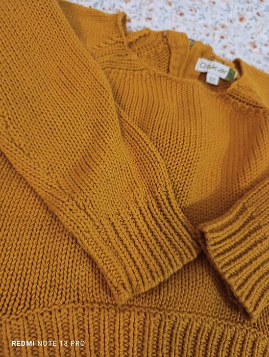 Sweterek  dziewczęcy 104-110