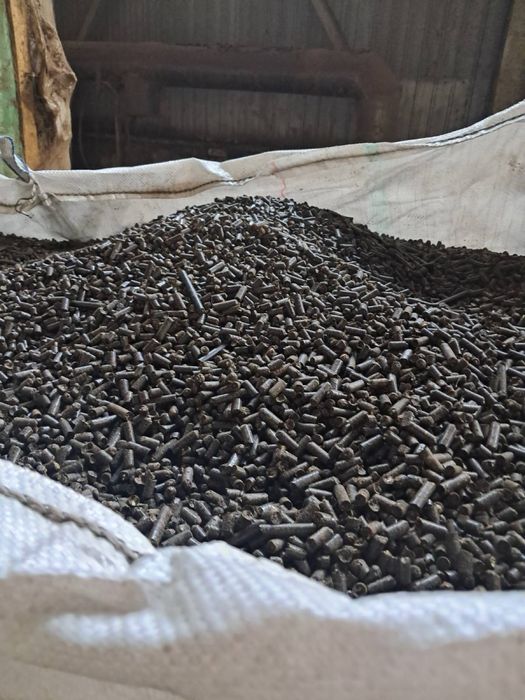 Пелета паливна з лушпиння соняшника