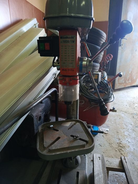 Продам сверлильный станок за 15 000гр