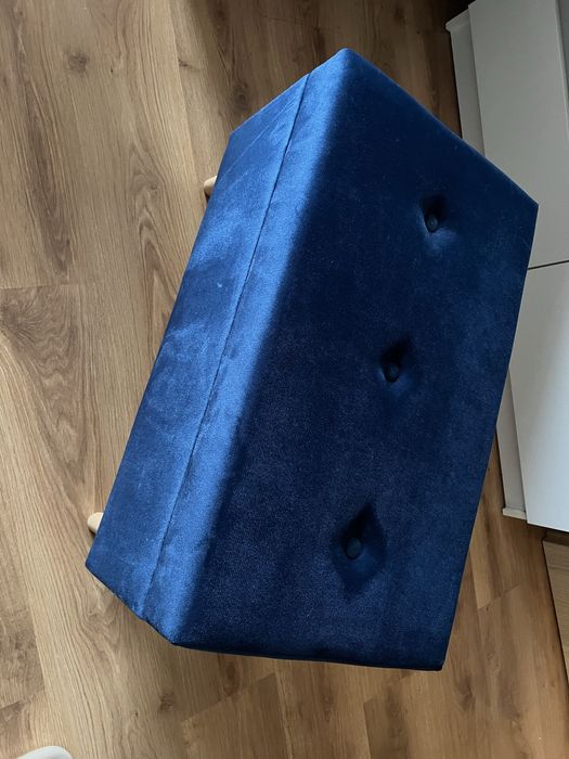 Pufa zamszowa granat otwierana