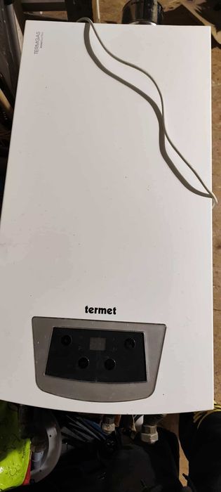 Piec Gazowy Dwufunkcyjny z Zamkniętą Komorą Spalania Termet