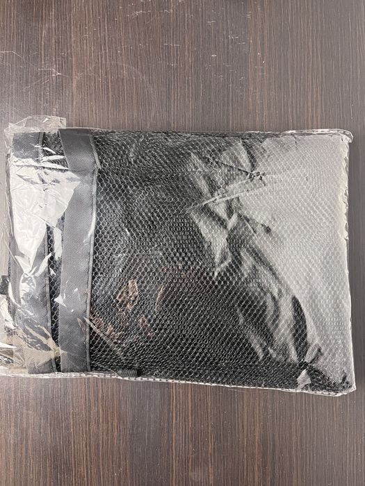 Siatka blokująca przejscie na drzwi dla psa