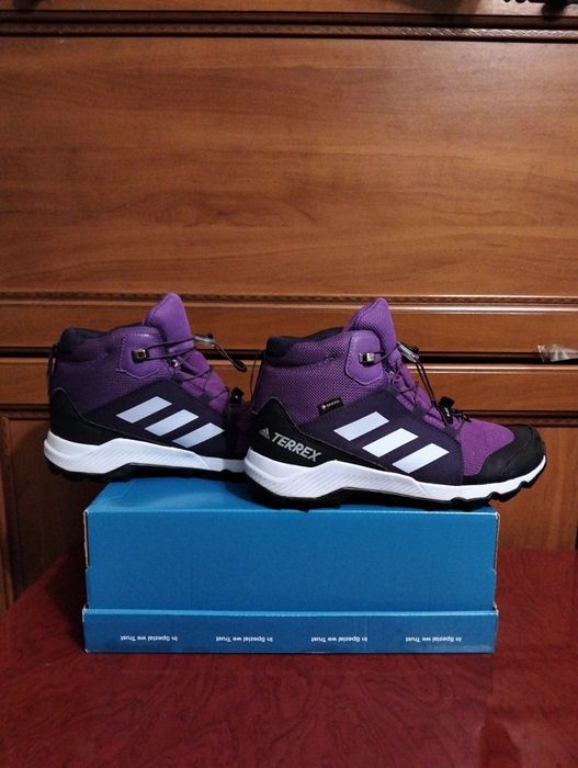 Взуття, кросівки Adidas Terrex Gore-Tex.