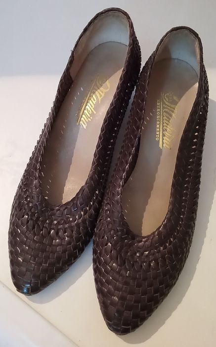 Sandálias e sapatos