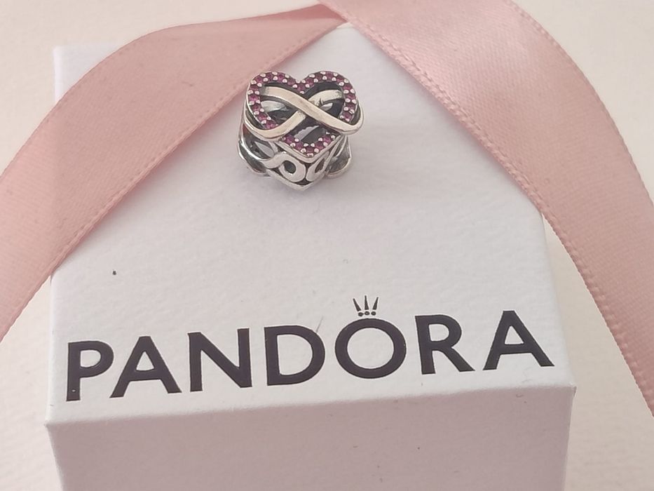 Zawieszka charms Pandora Nowa WYSYLAM W PUDELKU