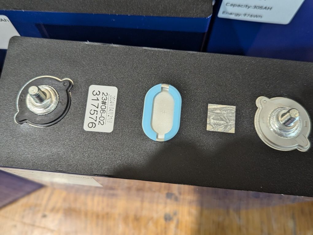 Акумулятор LiFePo4 305A 3.2V НОВІ, з Європи 976Wh