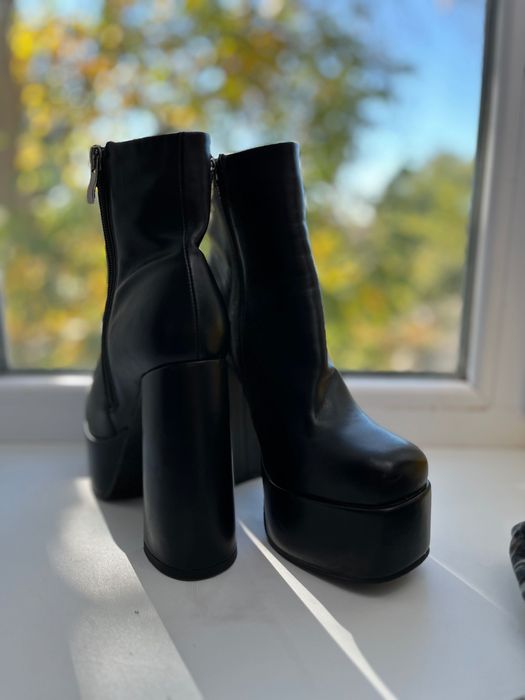 Ботинки на каблуке