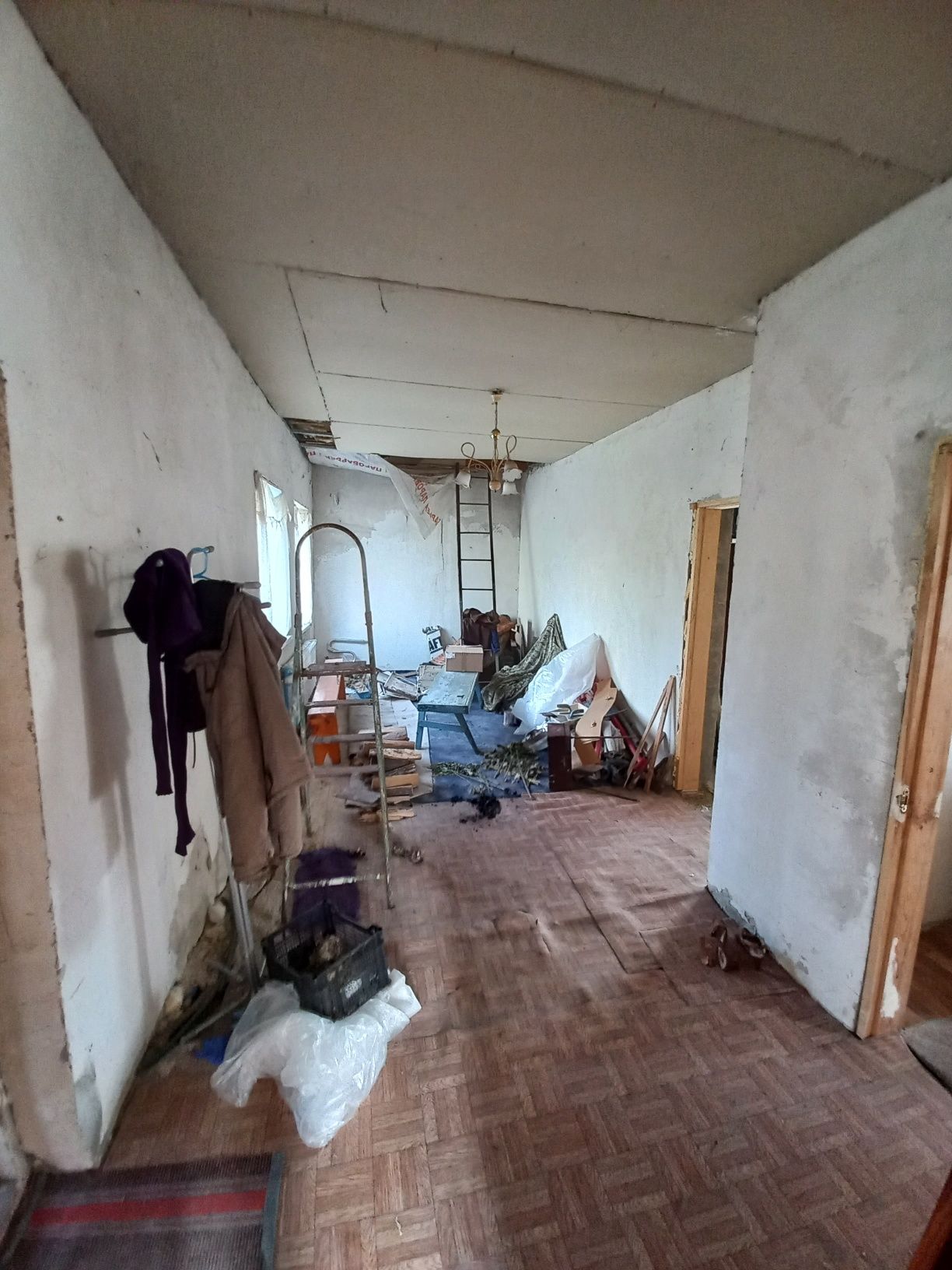 Продам пів будинку 1/2 с. Гора.