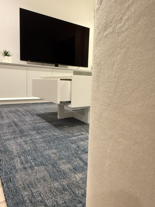 Mesa de Centro (frente sofa) branca