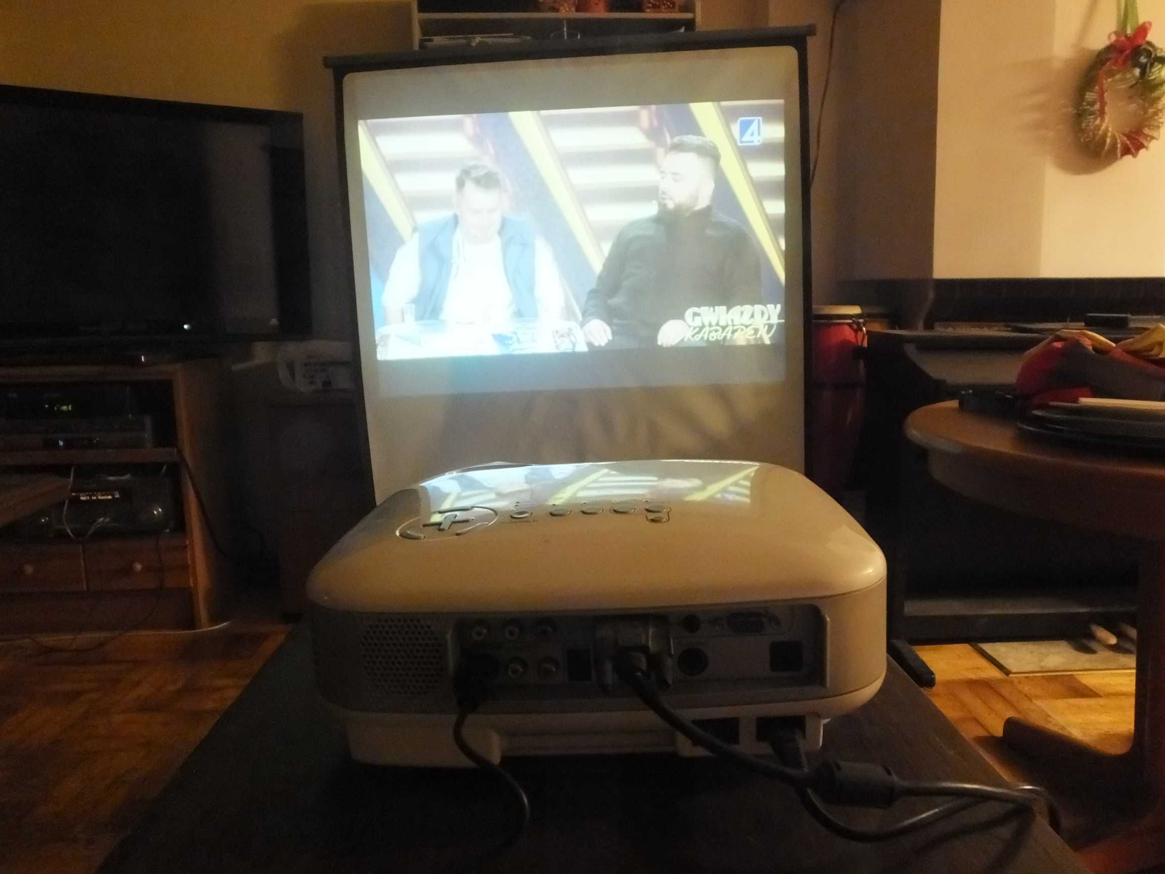 Projektor NEC + DVD