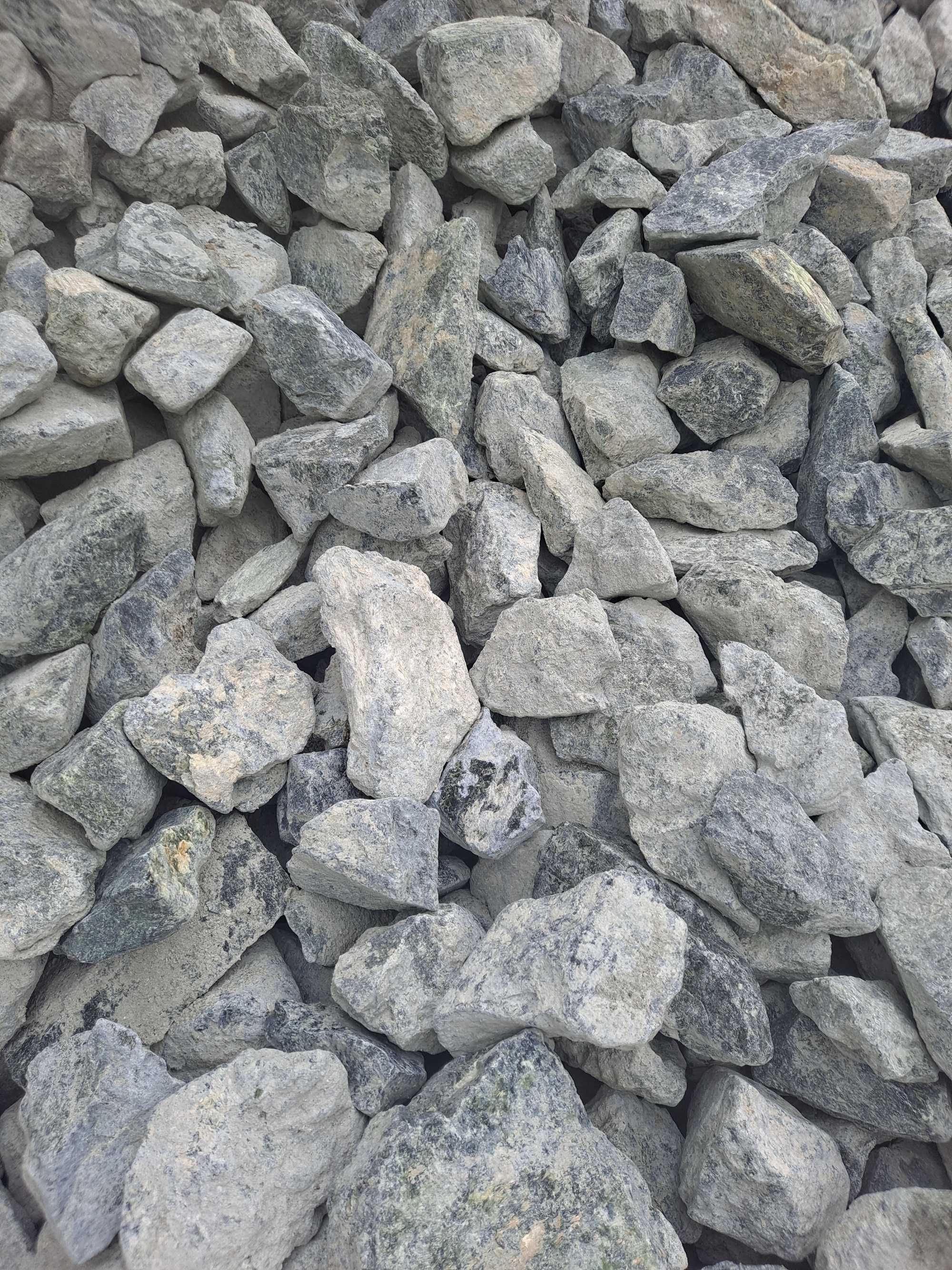 Serpentynit głaz gabion 80-150 mm, kamień serpentynitowy, transport