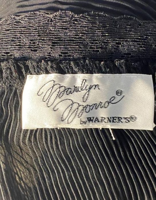 Чорний плісірований вінтажний пеньюар  marilyn monroe