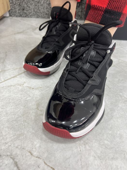 Продам жіночі кросівки air jordan оригінал