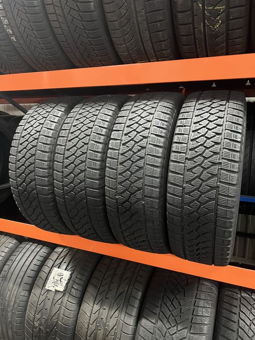 Шини,Резина,Зима,Комплект 235/65/16c 115/113R Bridgestone Blizzak W810