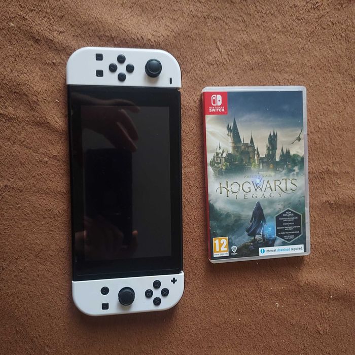 Konsola nintendo switch +gra hogwarts legacy