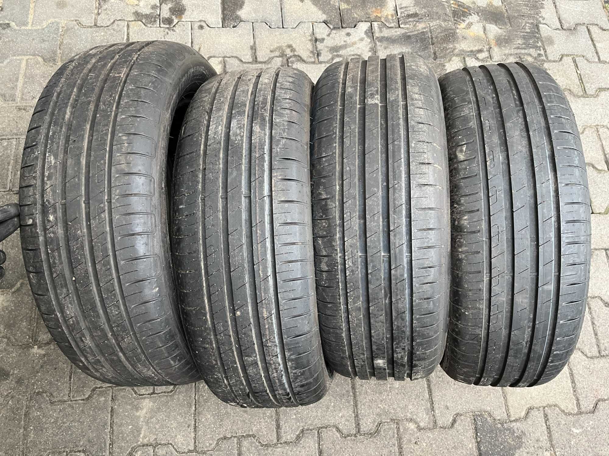 Komplet Opon Goodyear Efficient Grip Performance 215/55 r17 94V 2020r.