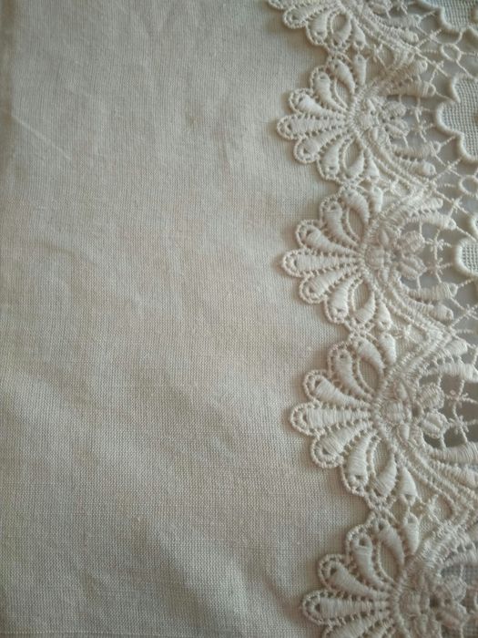 Colcha rendada em Linho