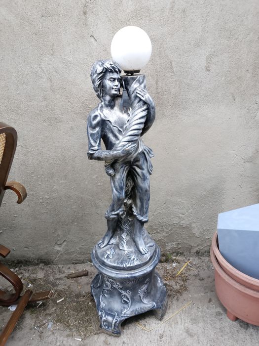 Super figura z lampą