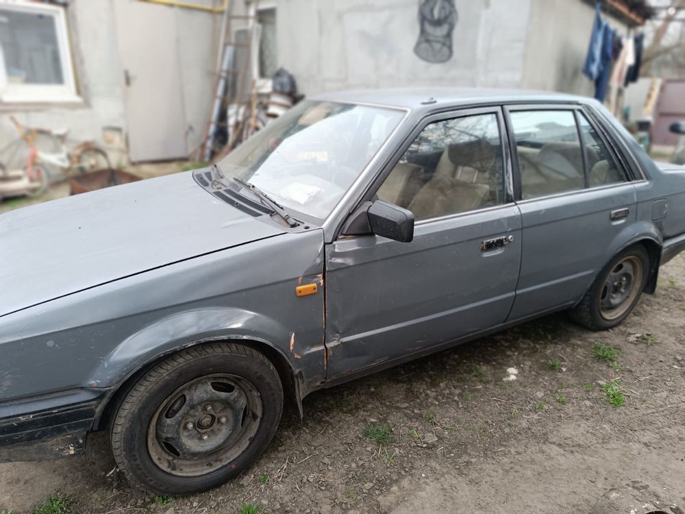 Mazda 323 (седан)