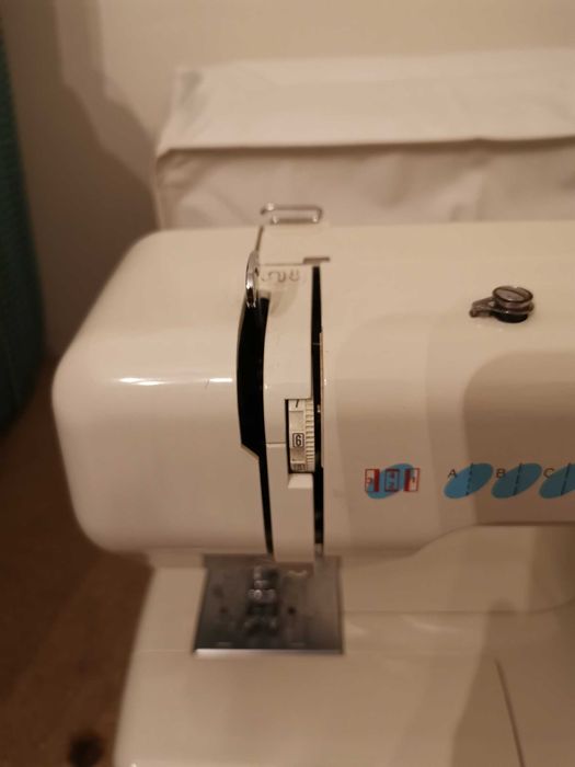 Máquina de costura Fust Primotecq