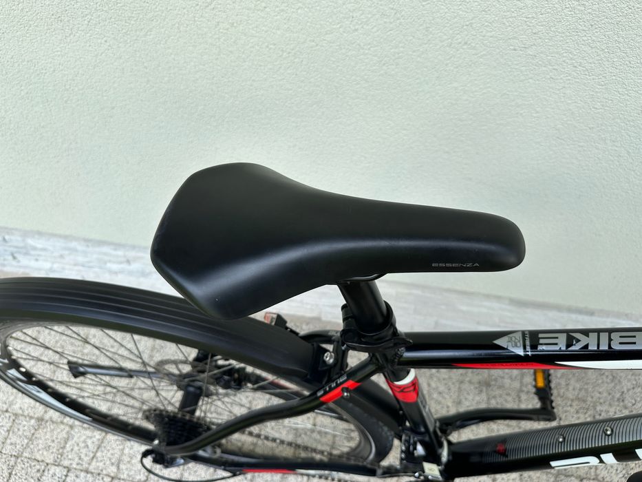 Rower BULLS - crossowy, koła 28, alu, ham hydrauliczne, amor, prądnica