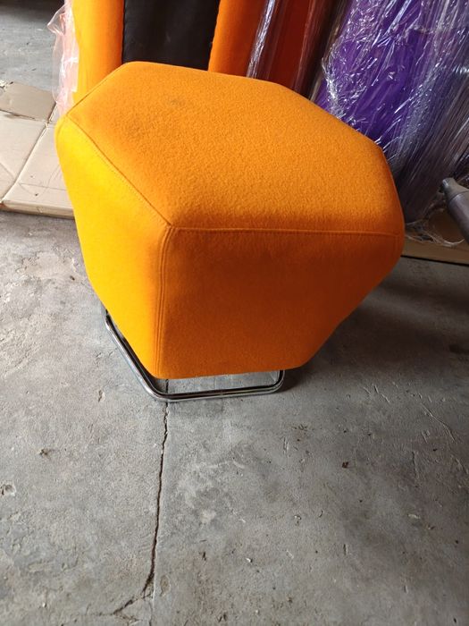 Pufa taboret ponarańczowy