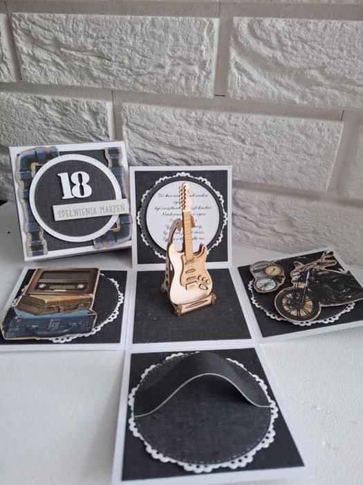 Kartka pudełko exploding box z okazji 18 urodzin osiemnastka prezent