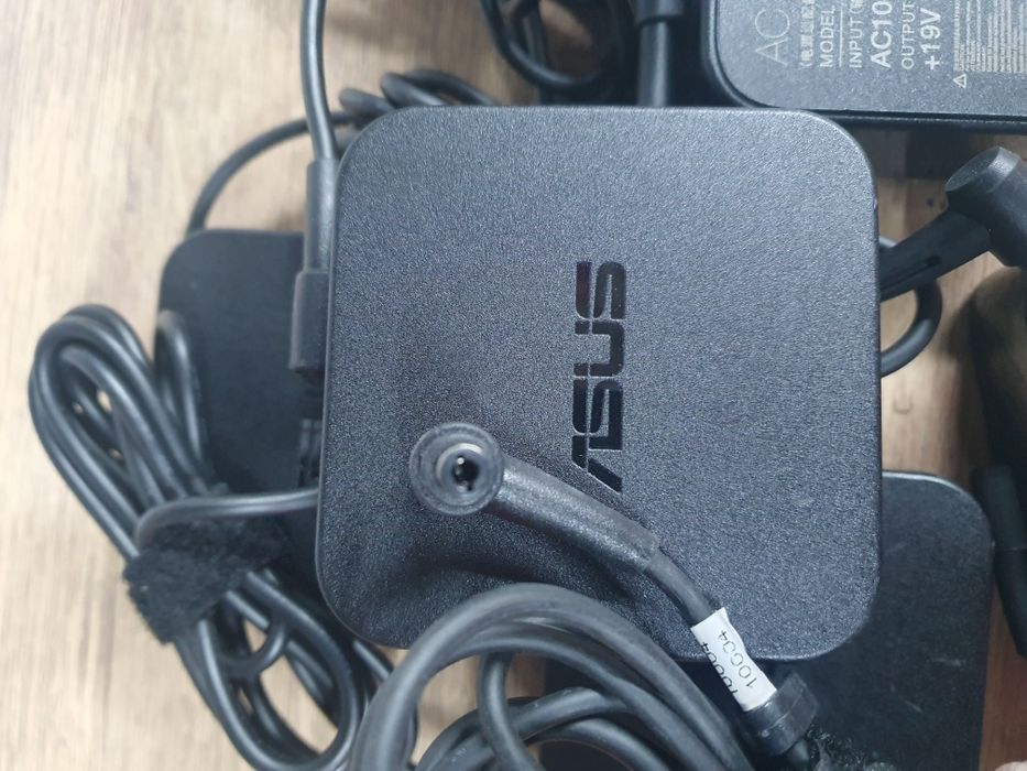 Зарядка зарядное блок питания живлення ASUS 90w 5.5×2.5mm 19v/4.74a