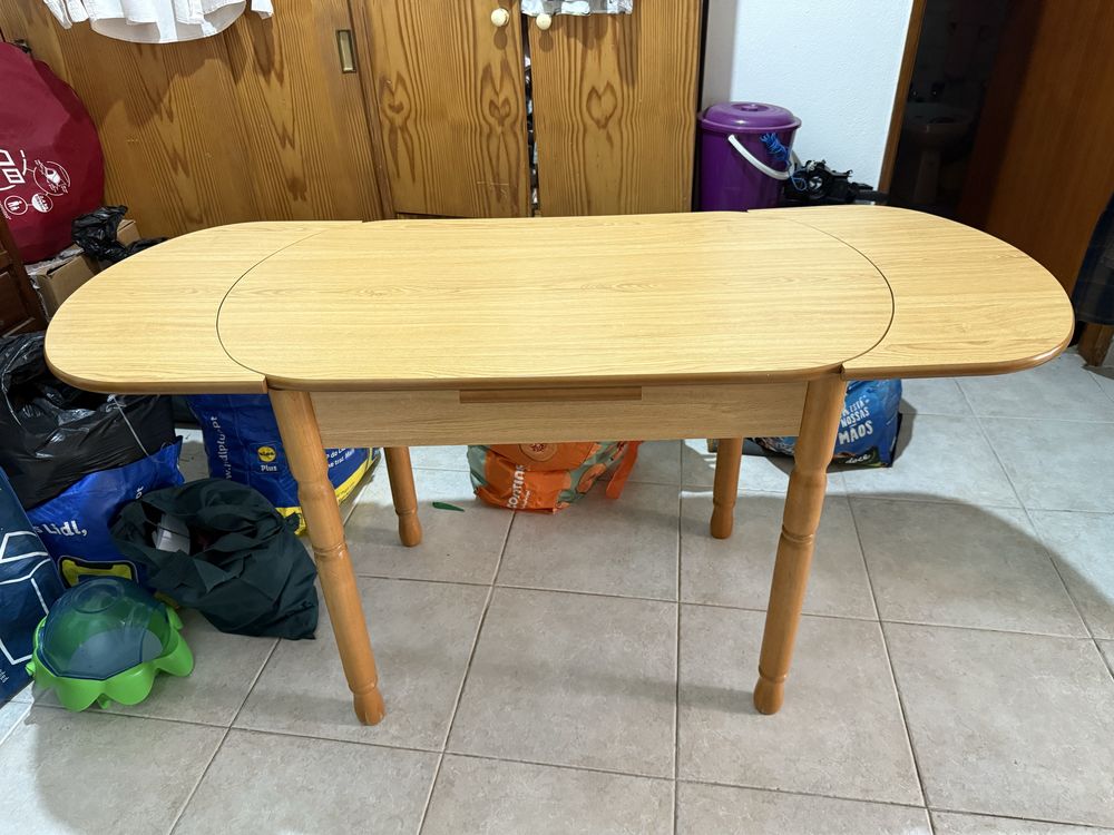 Mesa de Madeira Extensivel