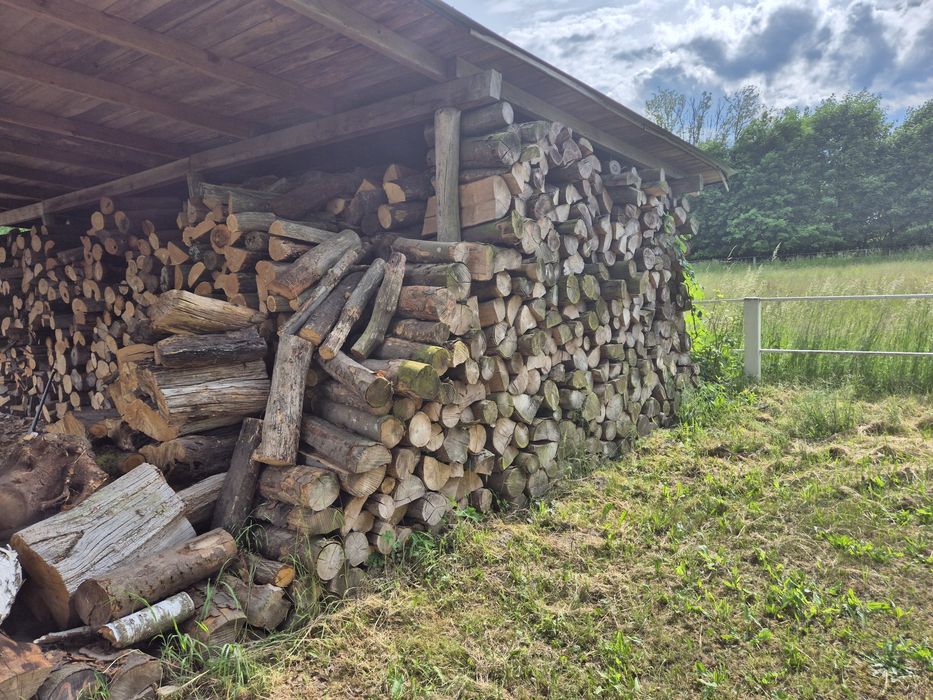 Twarde drewno sezonowane łupane 105m