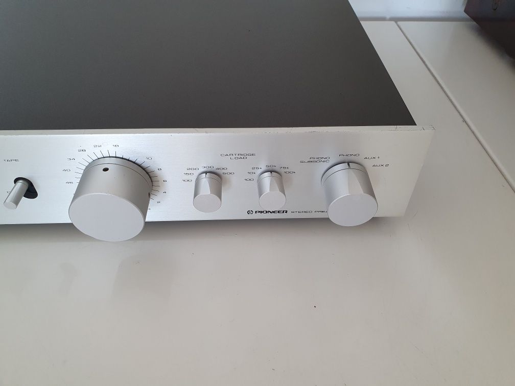 Pioneer C-21 przedwzmacniacz stereo  SPEC