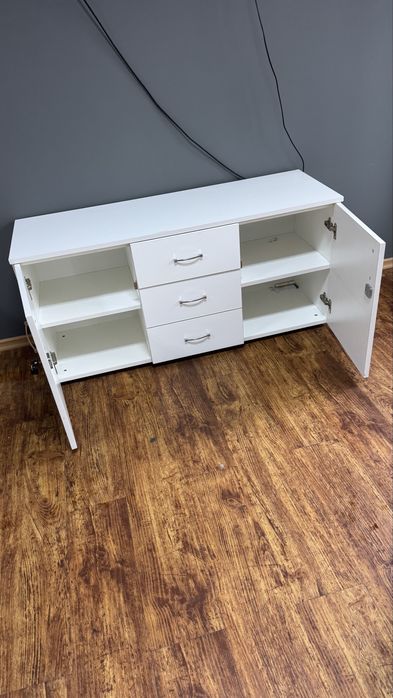 Офісна тумба під телевізор