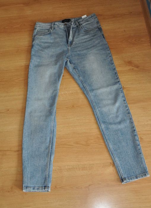 Damskie jeansy Mohito rozm. 40 nowe