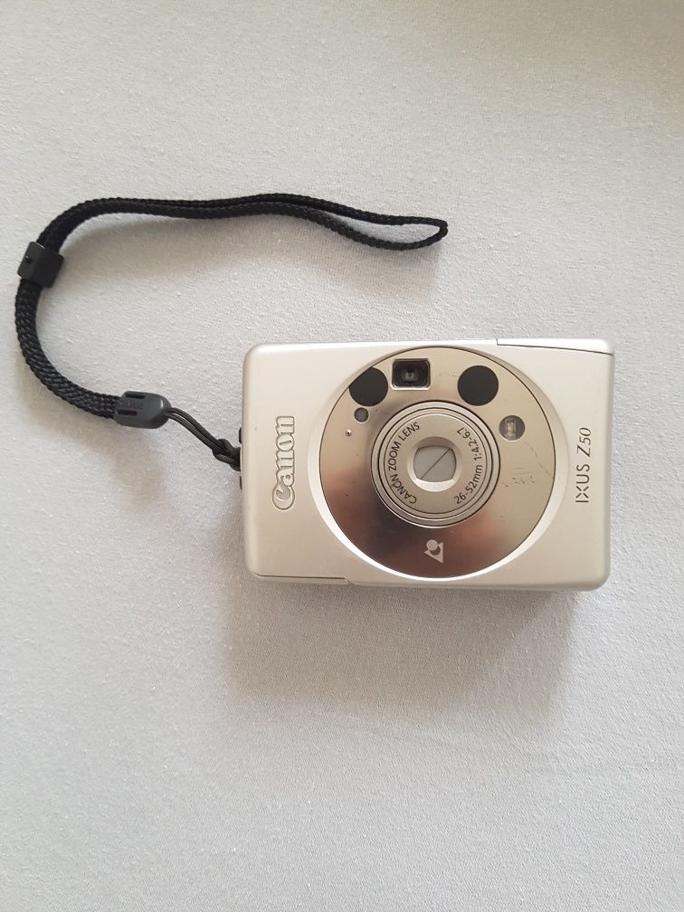 Maquina fotográfica de rolo Cânon IXUS Z50