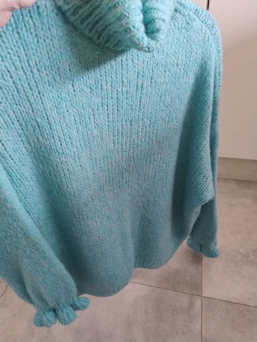 Włoski Sweter golf niebieski Lamiar