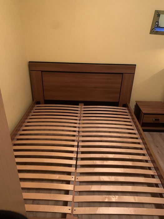 Sprzedam solidne łóżko dębowe 160cm 200cm + stolik nocny