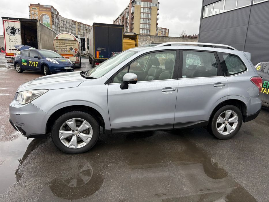 Разборка шрот деталі субуру форестер SJ  subaru forester EE20Z