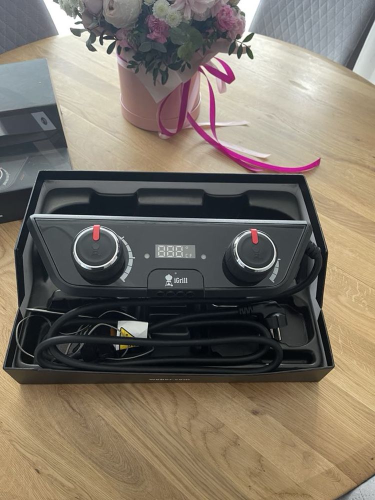 Grill elektryczny Weber Pulse 2000 + Wózek+ Pokrowiec