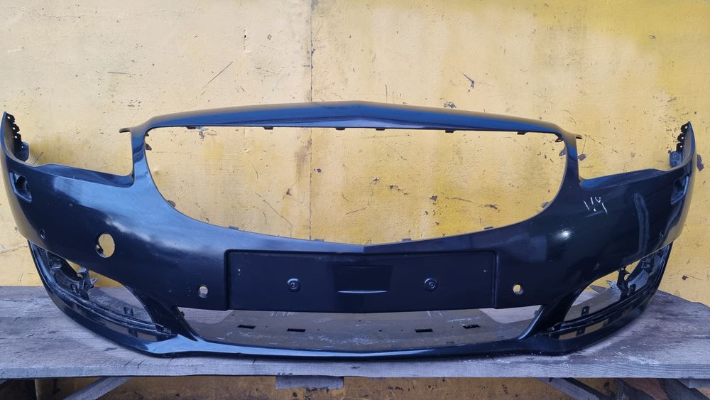 Продам бампер передній Opel Insignia 2013-2017 в чорному кольорі.