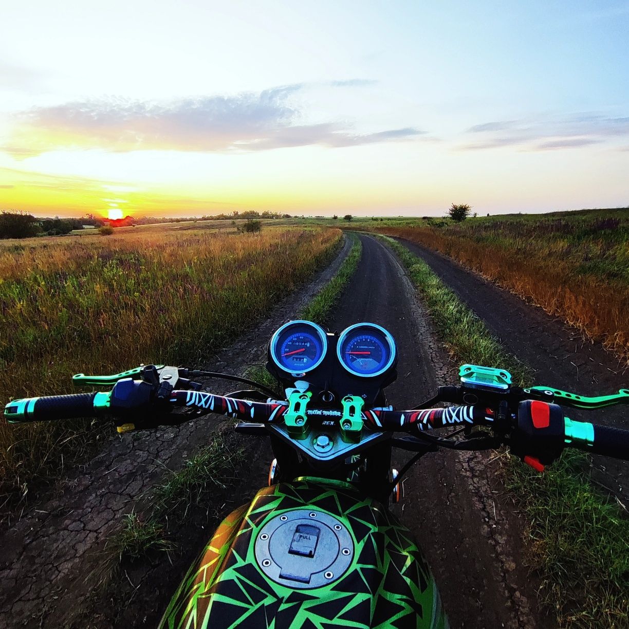 Продам Spark R25-I