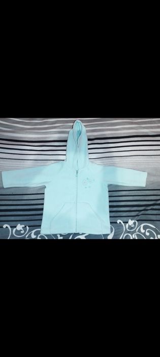 Продам кофточку на девочку