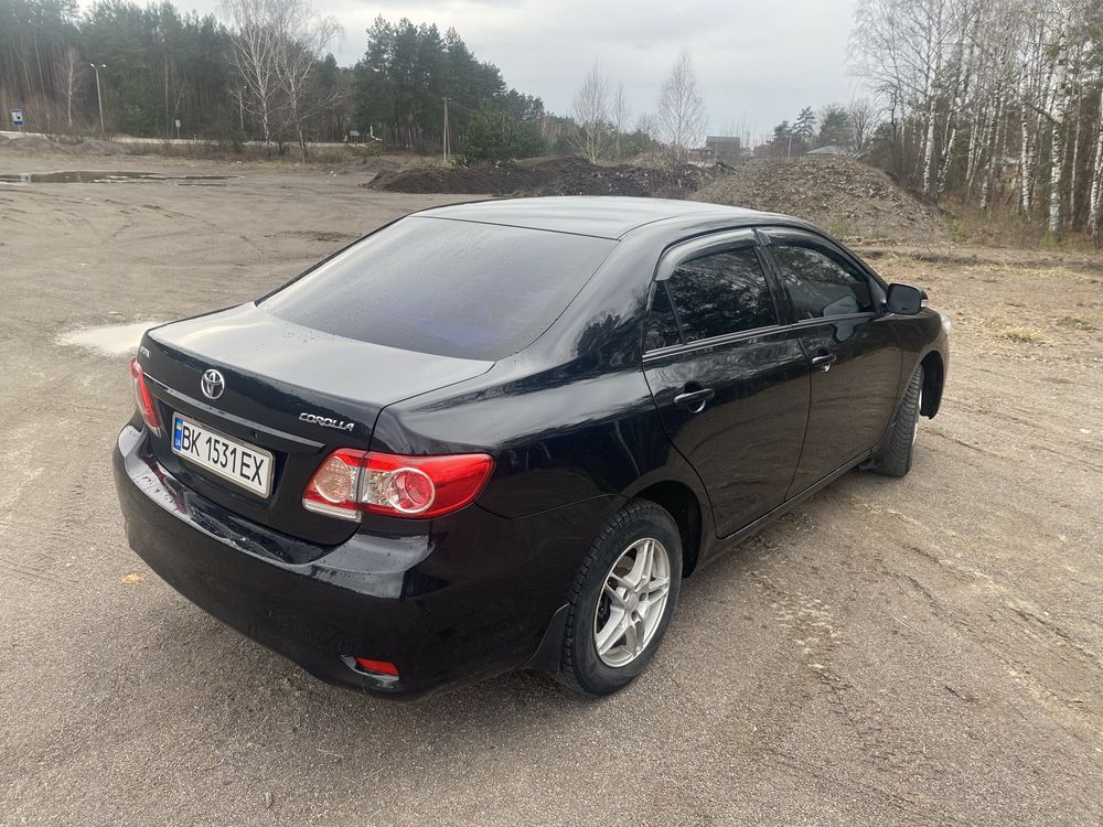 Toyota corolla 2011 рік