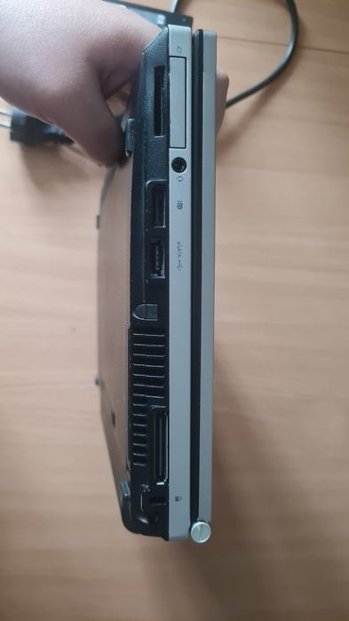 Ноутбук ігровий i7 HP elitebook 2570p 8 гігабайт компактний ємна батар