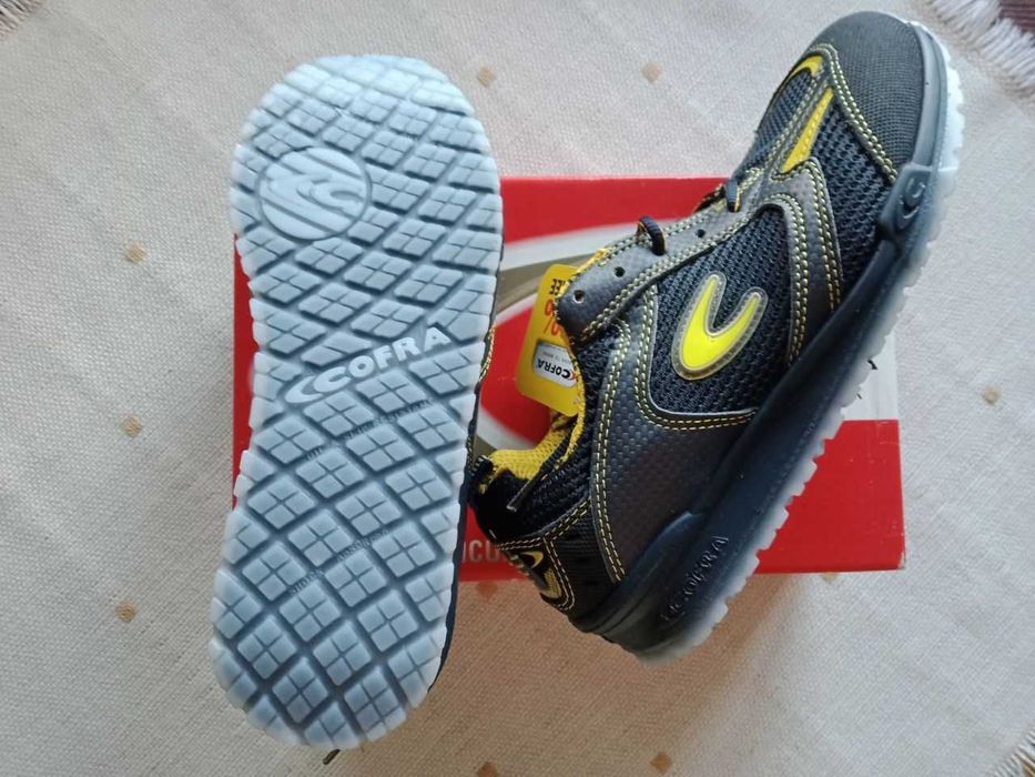 Кросівки робочі COFRA 42 розмір